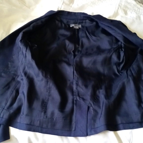 Vince Navy Linen Blend Blazer, Size 10 - Picture 9 of 11